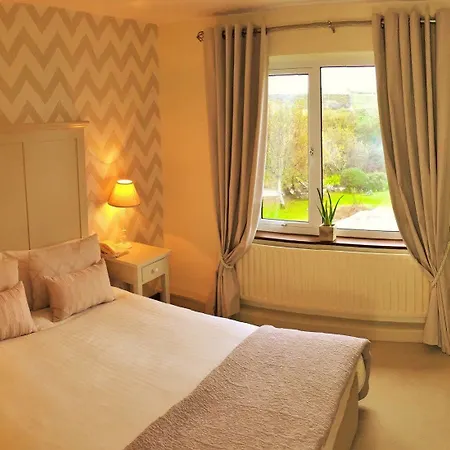 Ardagh & Restaurant 4*